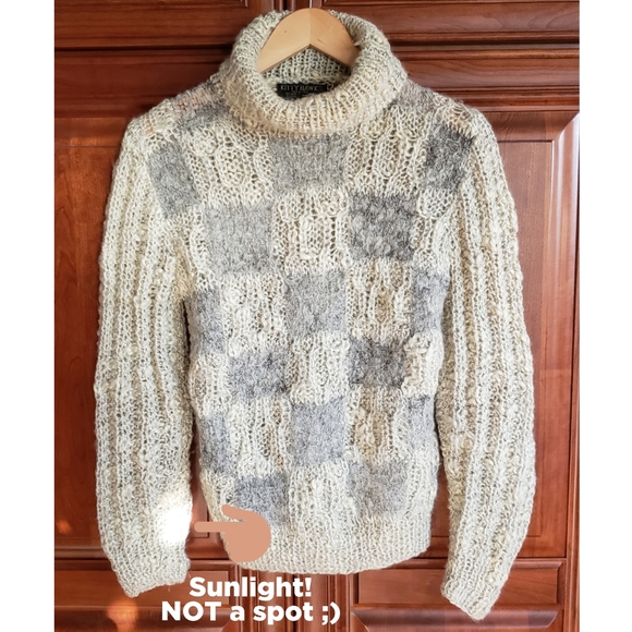 *SALE* Vintage "Kitty Hawk" Sweater, size MED - Picture 3 of 4